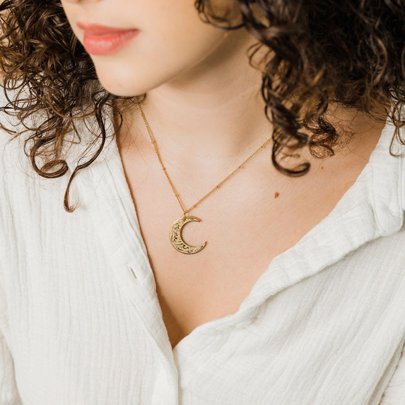 Arabic Moon Pendant (Gold Coloured)