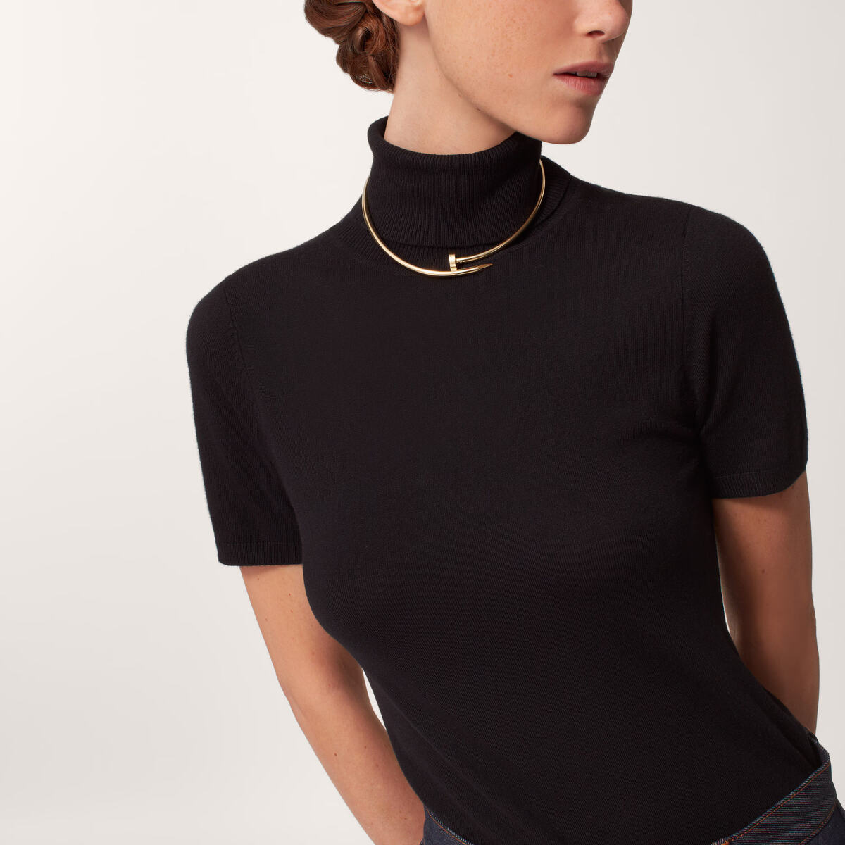 LuxeCurve Gold Bar Necklace